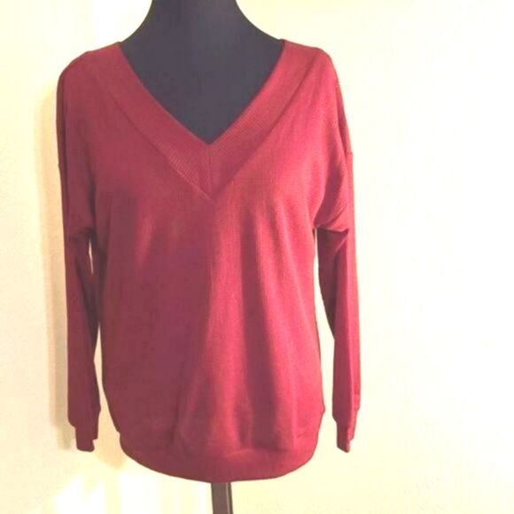 Red Top with Cut-out & Tie in the Back, Size Small - Picture 1 of 6